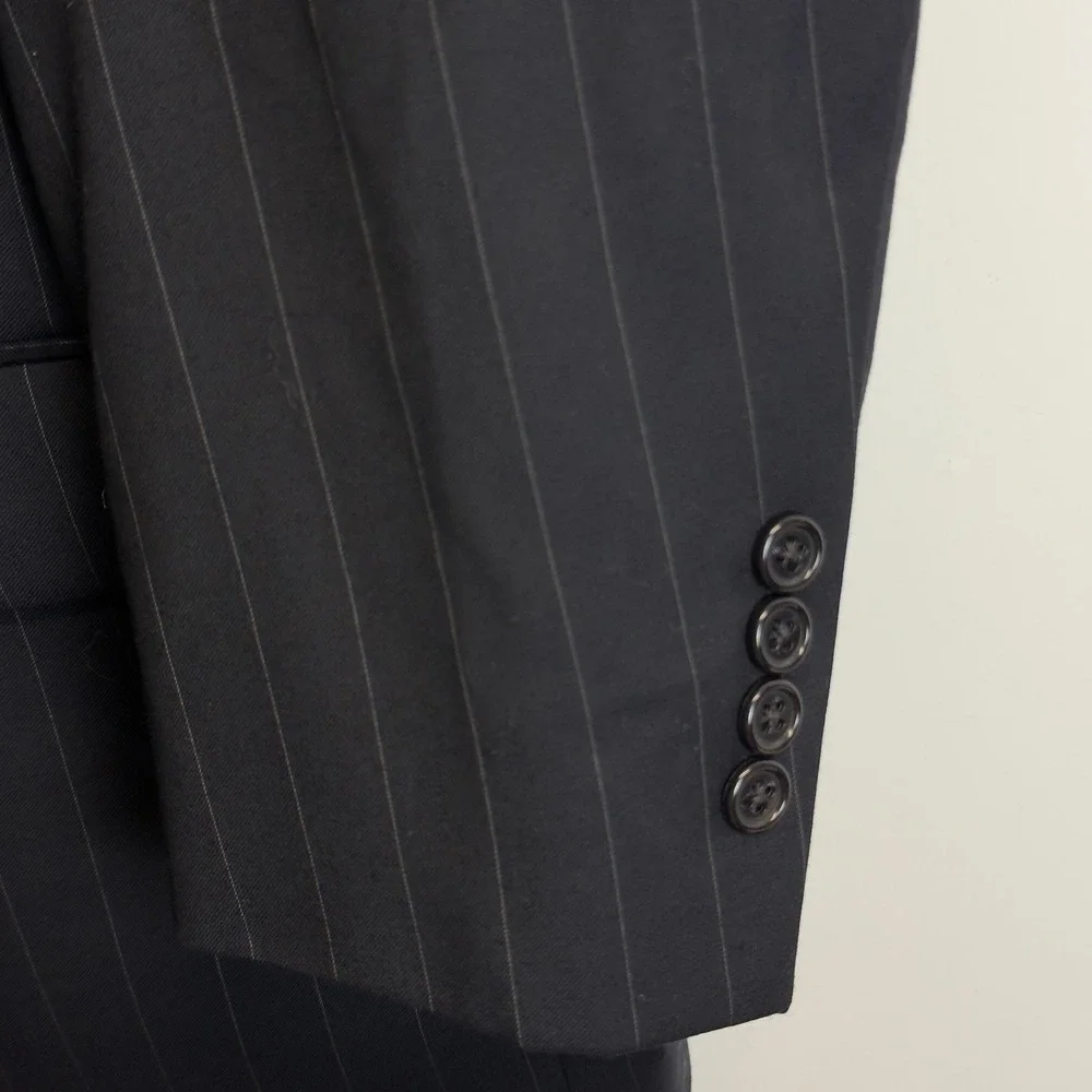 Jos A Bank Signature Collection Mens 46S Navy Pinstripe‎ Wool Suit Gordon 40X28